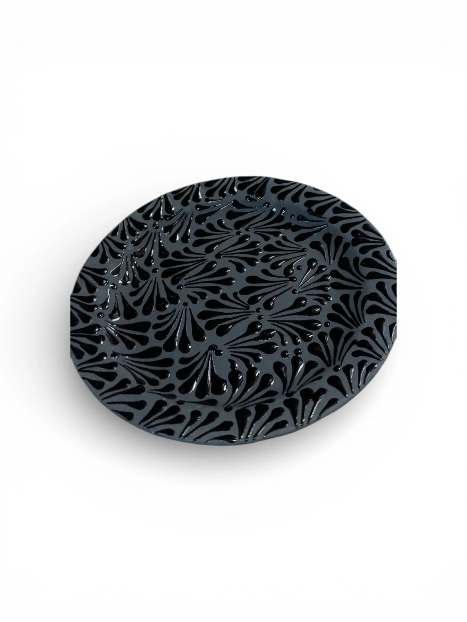 Engobe Plates | BLACK ON BLACK
